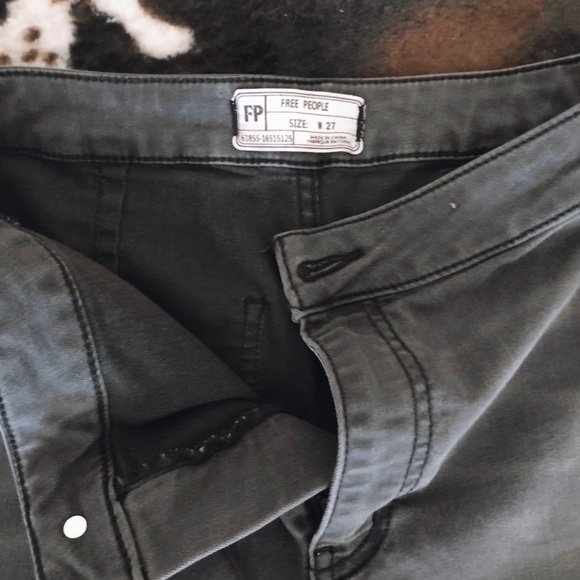 FREE PEOPLE bells - Picture 3 of 4